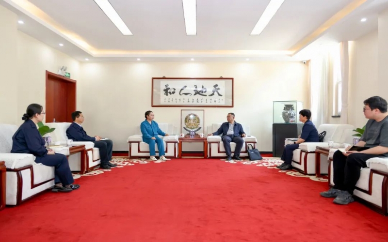 榮程集團董事會主席張榮華與葛沽鎮黨委書記張強座談交流